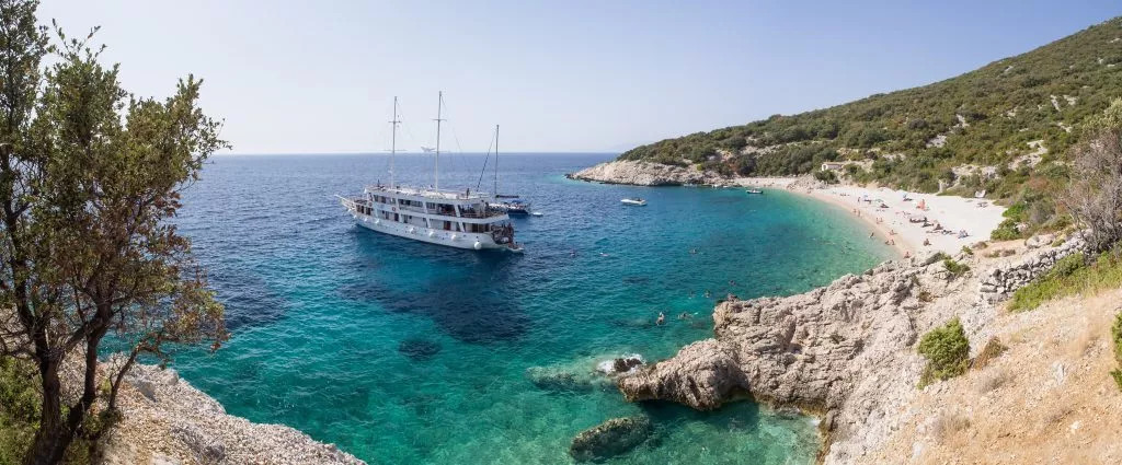 Cres lubenice beach