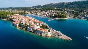 L'île de Rab vue du ciel